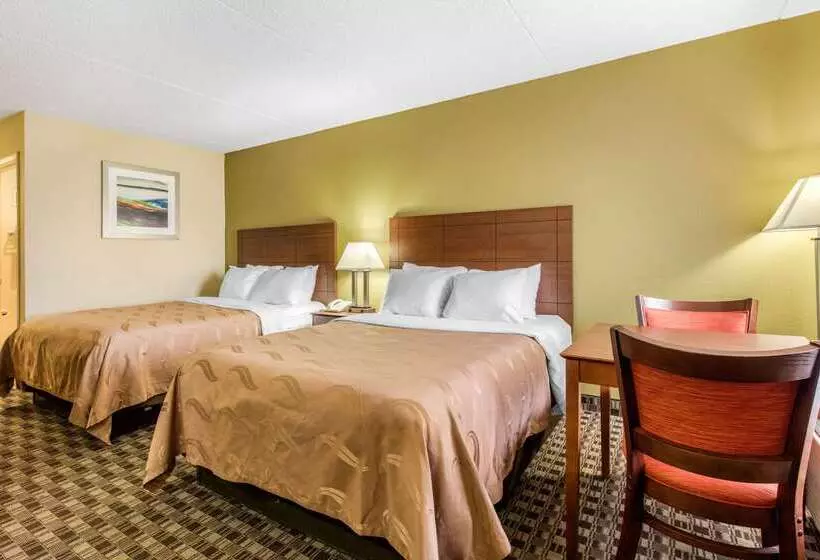 Отель Quality Inn