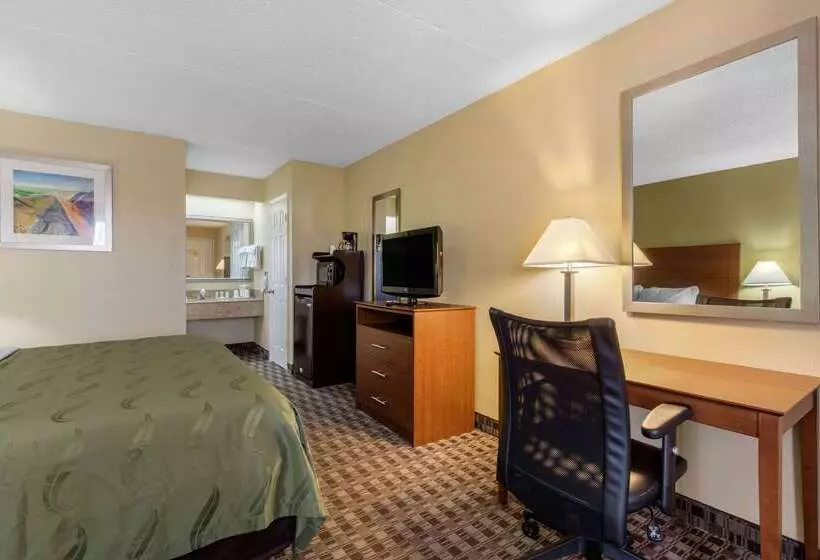 Отель Quality Inn