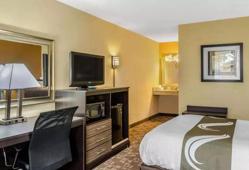 ホテル Quality Inn University Area