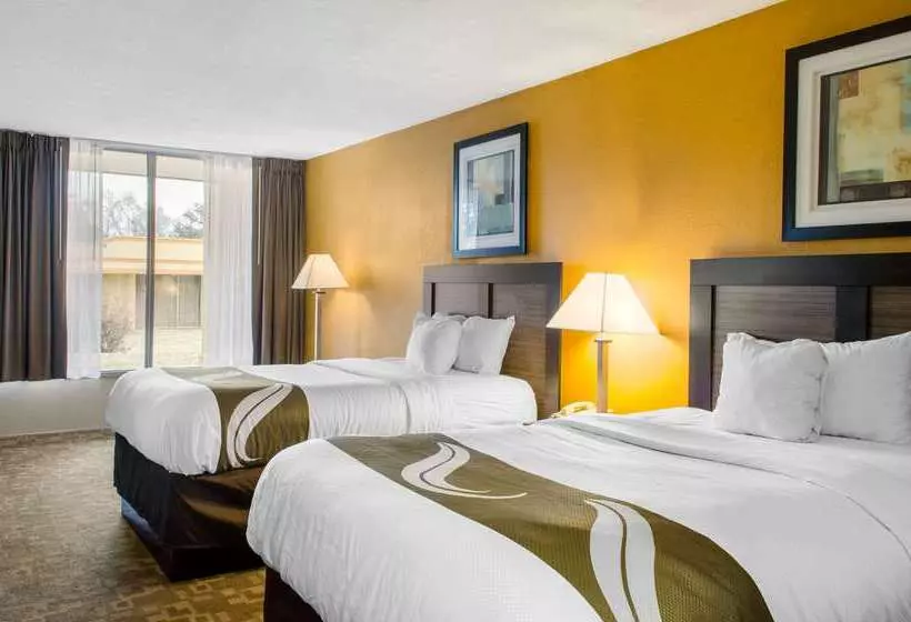 ホテル Quality Inn University Area