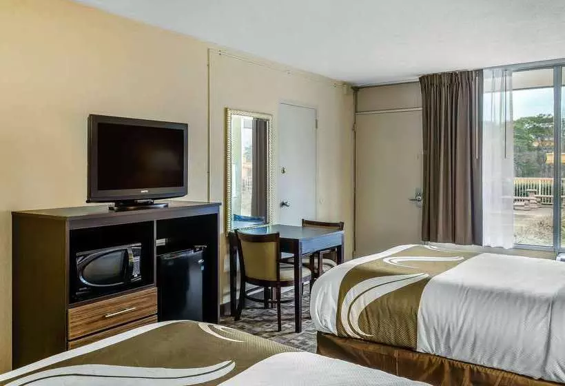 ホテル Quality Inn University Area