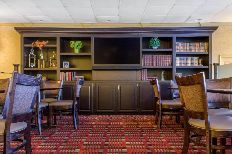 ホテル Quality Inn University Area