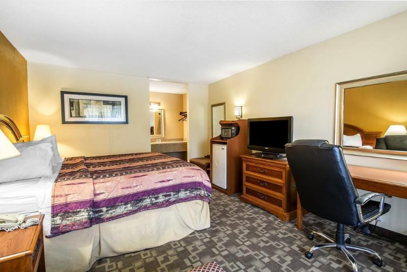 ホテル Quality Inn University Area