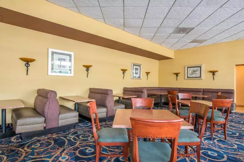 ホテル Ramada By Wyndham San Diego National City