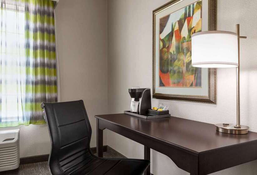 فندق Wingate By Wyndham Savannah I 95 North