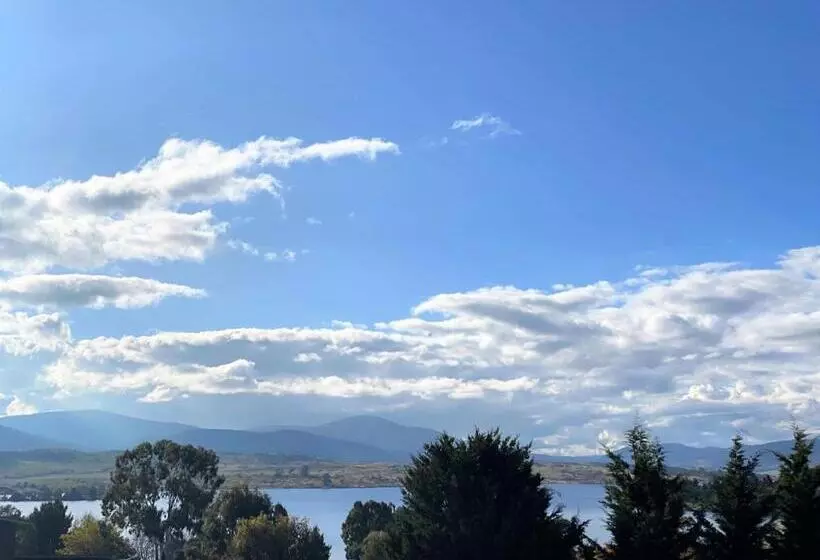 Poley Cow Studio   Lake & Mountain Views L Air Con L Parking