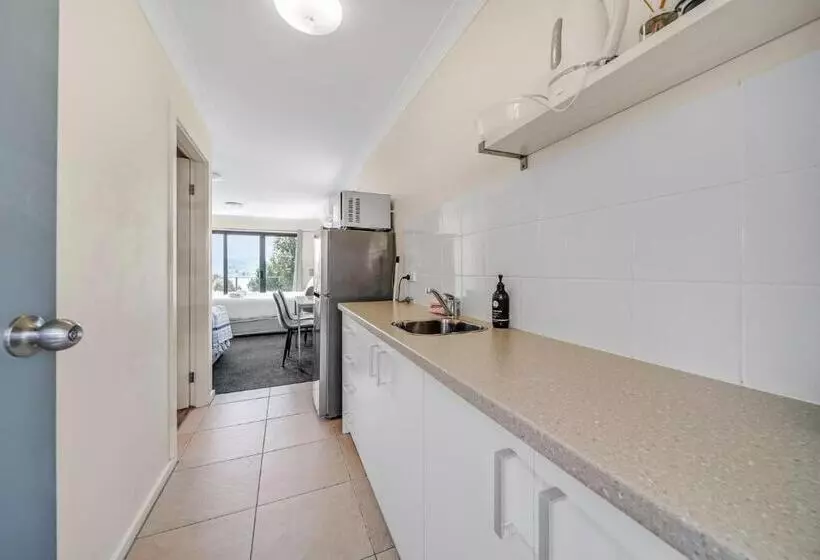 Poley Cow Studio   Lake & Mountain Views L Air Con L Parking