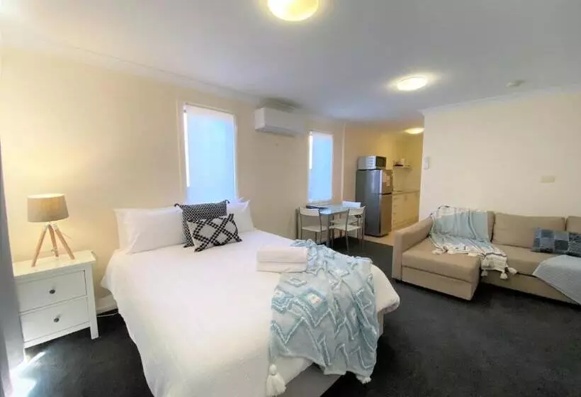 Poley Cow Studio   Lake & Mountain Views L Air Con L Parking