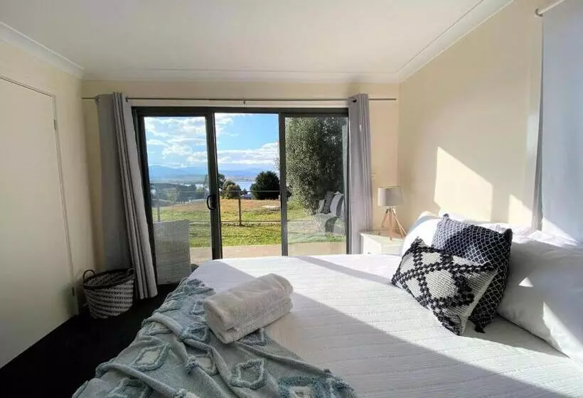 Poley Cow Studio   Lake & Mountain Views L Air Con L Parking