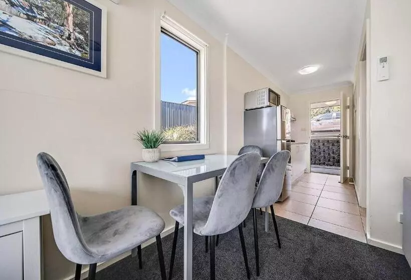 Poley Cow Studio   Lake & Mountain Views L Air Con L Parking