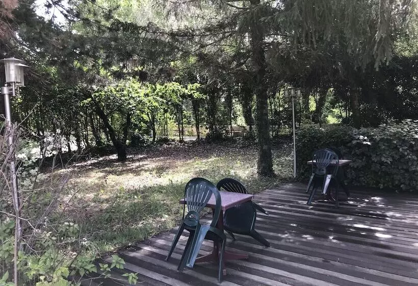 Hotelli Hôtel Sous L Olivier