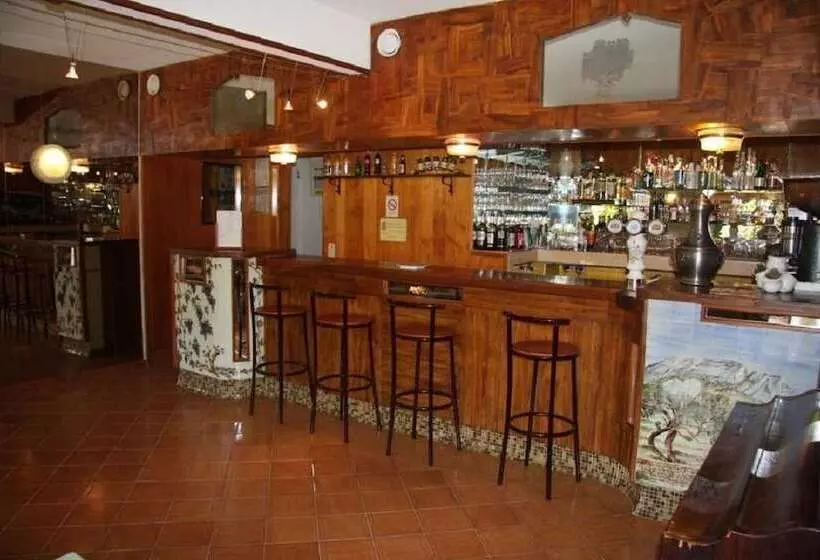 Hotelli Hôtel Sous L Olivier