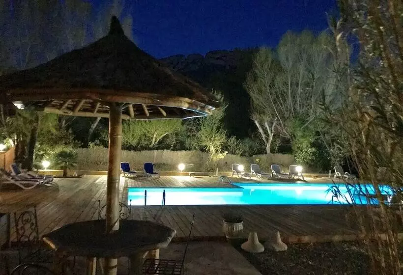 Hotelli Hôtel Sous L Olivier