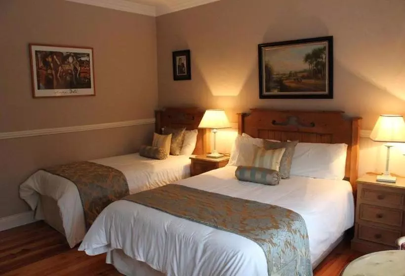 Majatalo Adare Country House