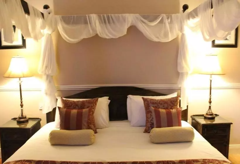 Majatalo Adare Country House