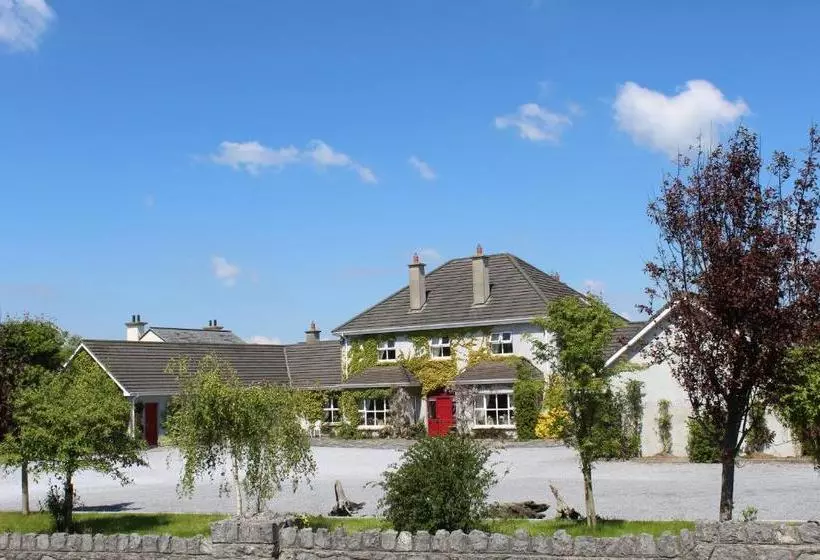 Majatalo Adare Country House