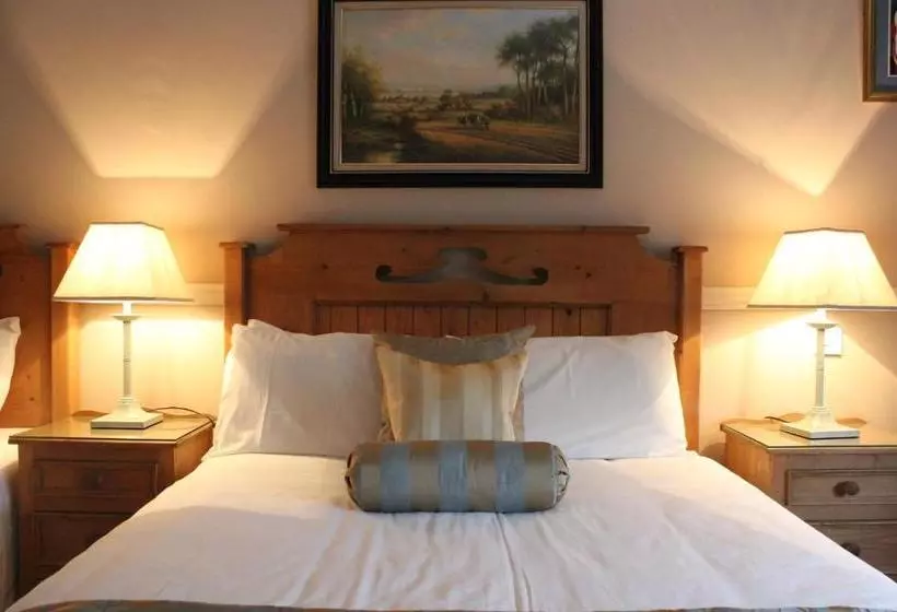 Majatalo Adare Country House