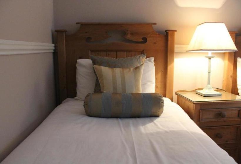 펜션 Adare Country House