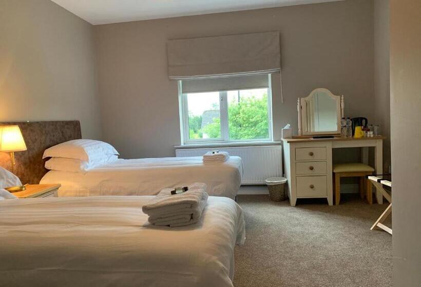 مبيت وإفطار The Brandywell