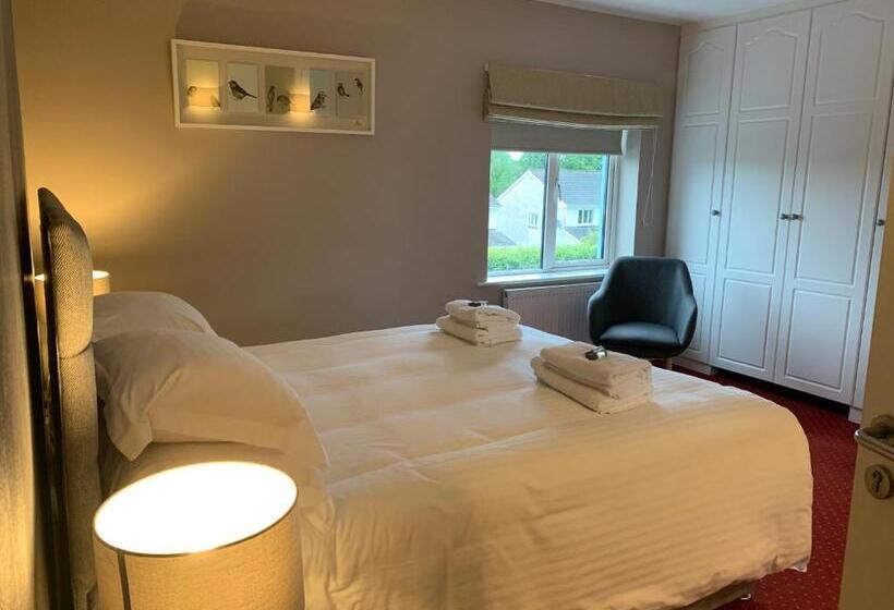 مبيت وإفطار The Brandywell