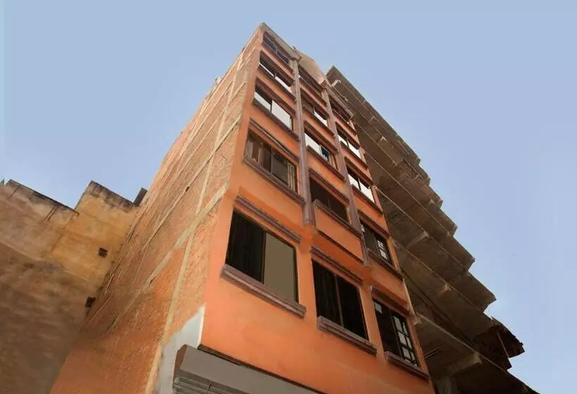 هتل Himchuli By Oyo Rooms