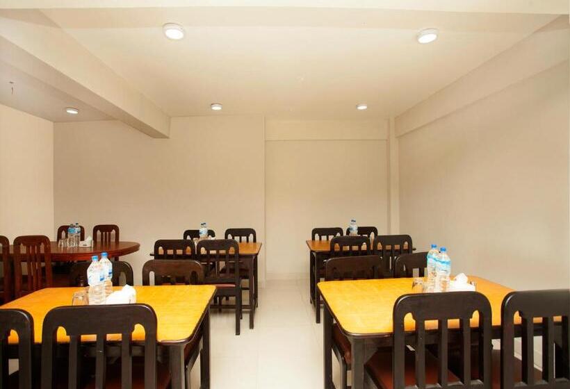 هتل Himchuli By Oyo Rooms