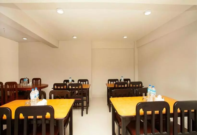 هتل Himchuli By Oyo Rooms