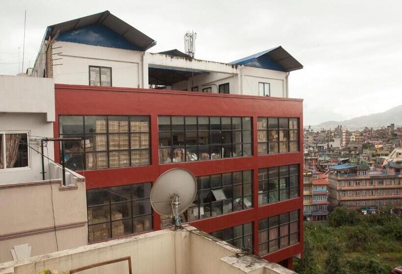 هتل Himchuli By Oyo Rooms