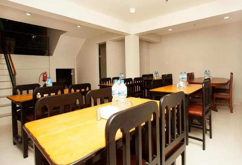 هتل Himchuli By Oyo Rooms