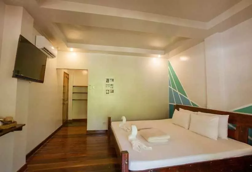 هتل La Luna Island Resort