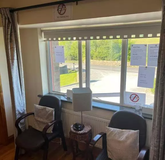 Majatalo Douglasha House V93rx64