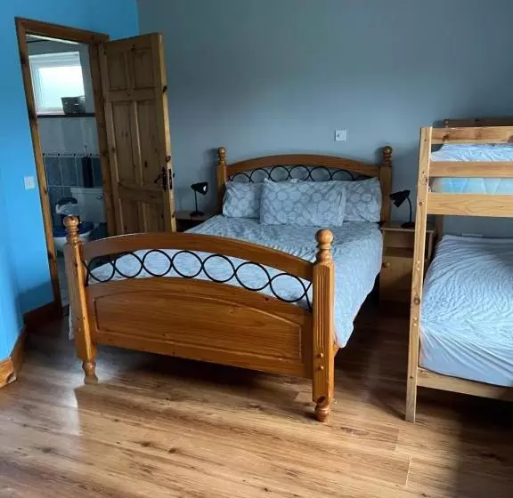 Majatalo Douglasha House V93rx64