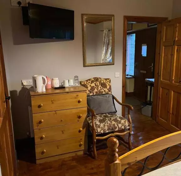 Majatalo Douglasha House V93rx64