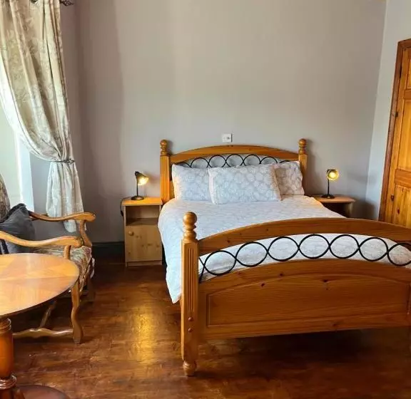 Majatalo Douglasha House V93rx64