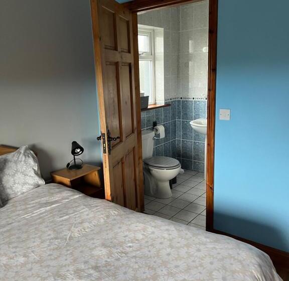 פנסיון Douglasha House V93rx64