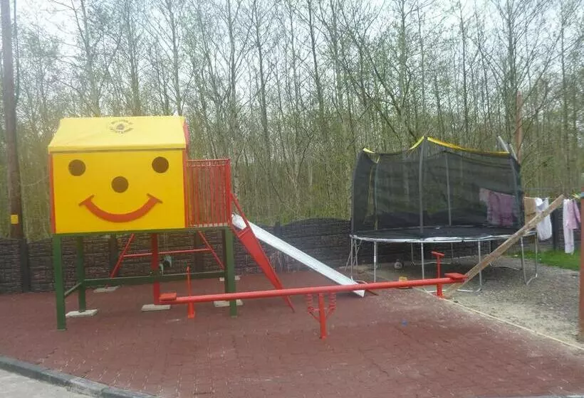 Majatalo Douglasha House V93rx64