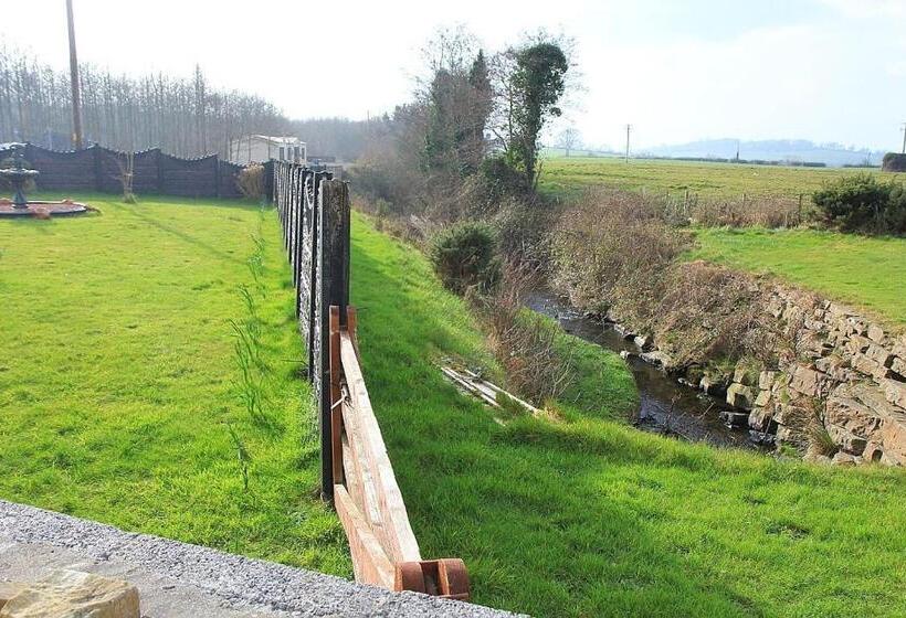 פנסיון Douglasha House V93rx64