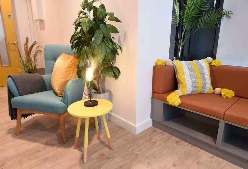 Yugo Explore   Lee Point