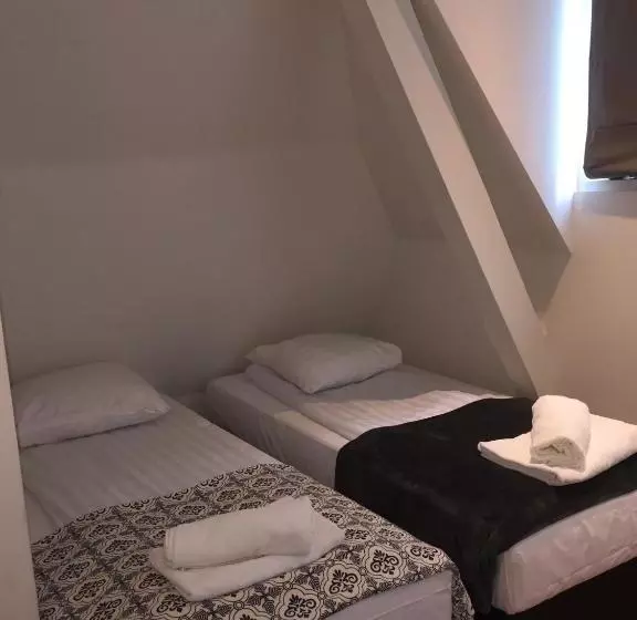 ベッドアンドブレックファースト Central Sweet Bnb