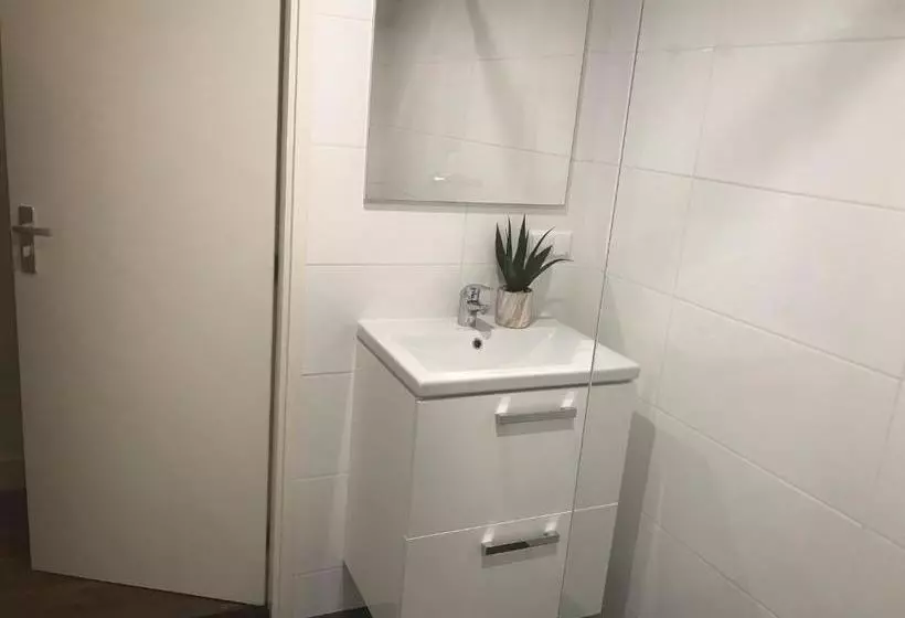 ベッドアンドブレックファースト Central Sweet Bnb