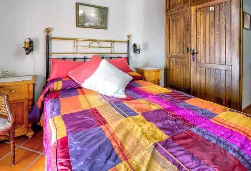 Comfortable Villa In Puebla De Don Rodrigo With Private Pool