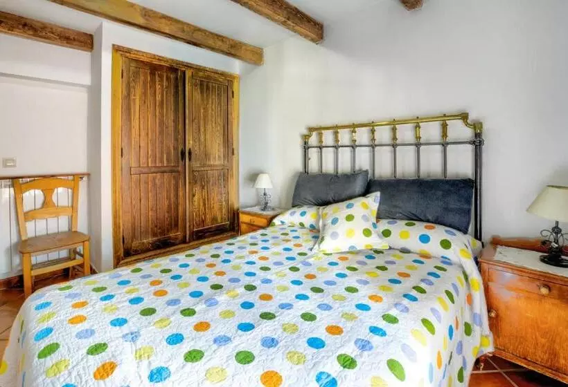 Comfortable Villa In Puebla De Don Rodrigo With Private Pool