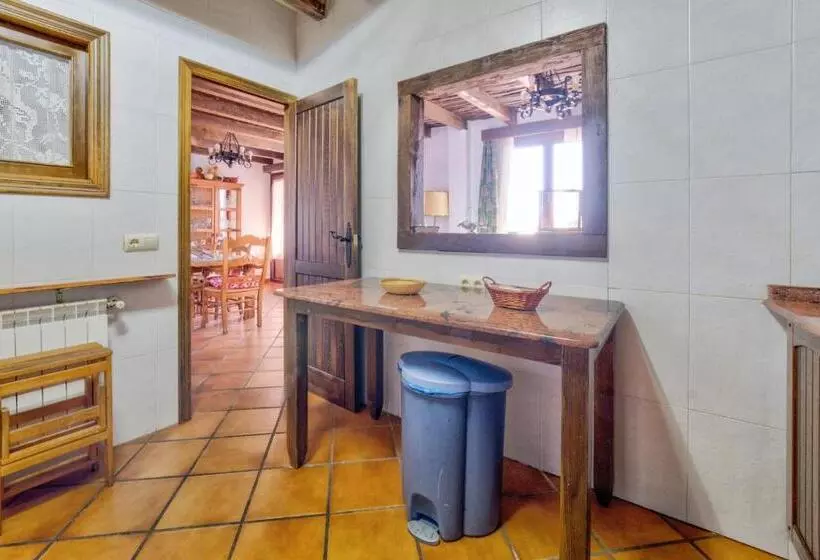 Comfortable Villa In Puebla De Don Rodrigo With Private Pool