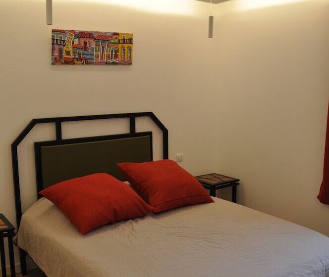 تختخواب و صبحانه Chambres D Hôtes Sous L Olivier