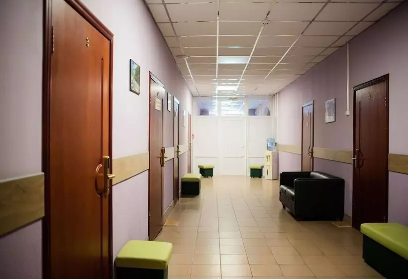 ホテル Oktyabrskaya