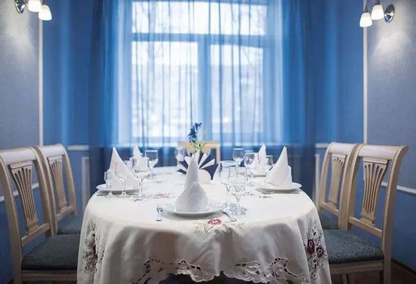 ホテル Oktyabrskaya