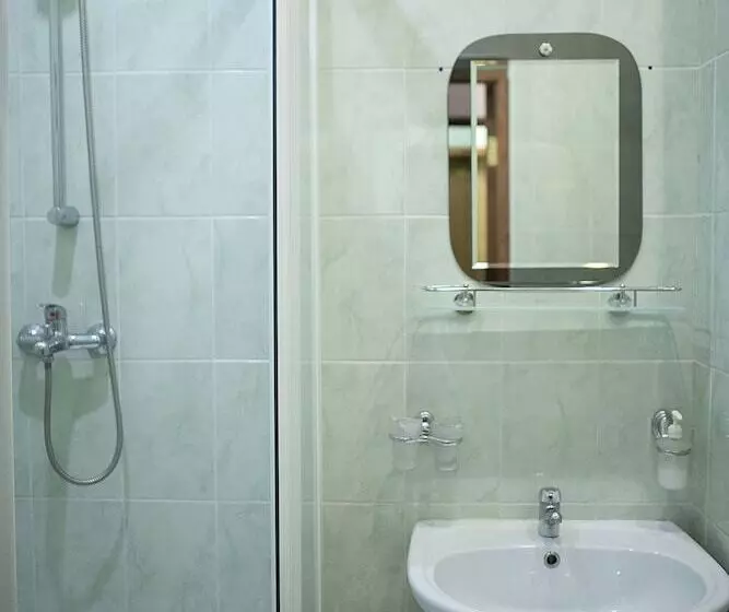 ホテル Oktyabrskaya