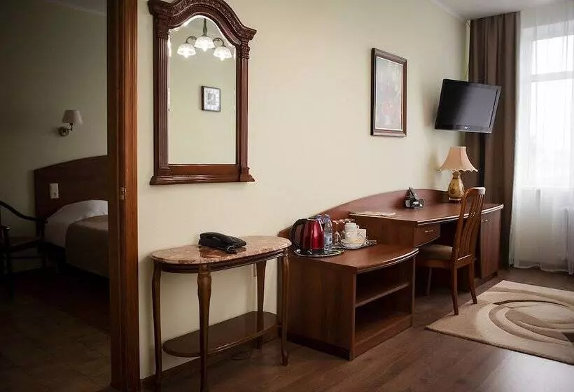 ホテル Oktyabrskaya