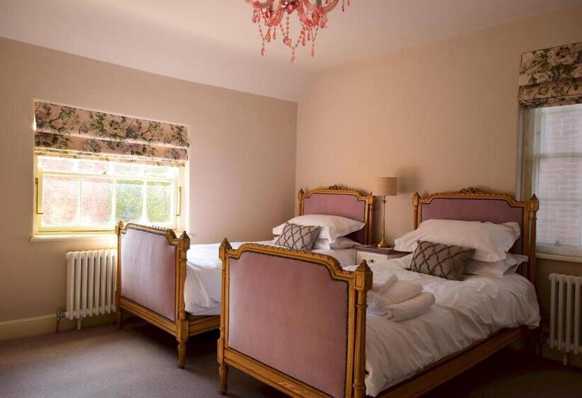 14 St Saviours Place, York