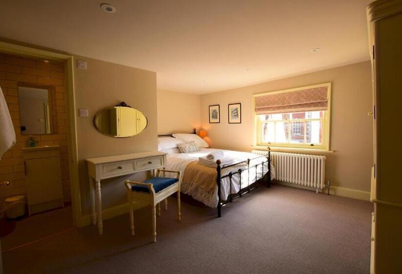 14 St Saviours Place, York